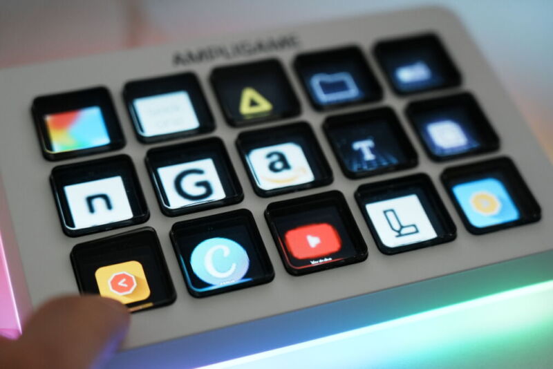 D6 プログラム可能ストリームコントローラー PC作業効率『爆上がり』ストリームコントローラーとは？FIFINE