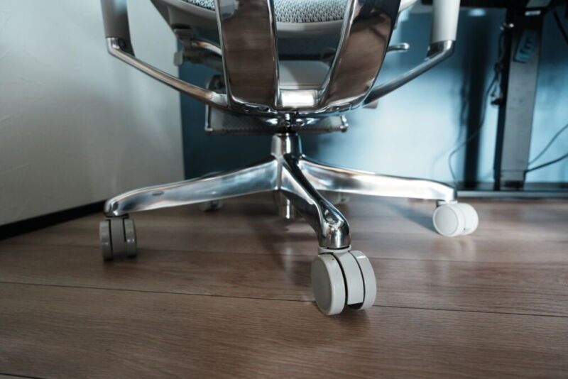 オフィスチェアのキャスター